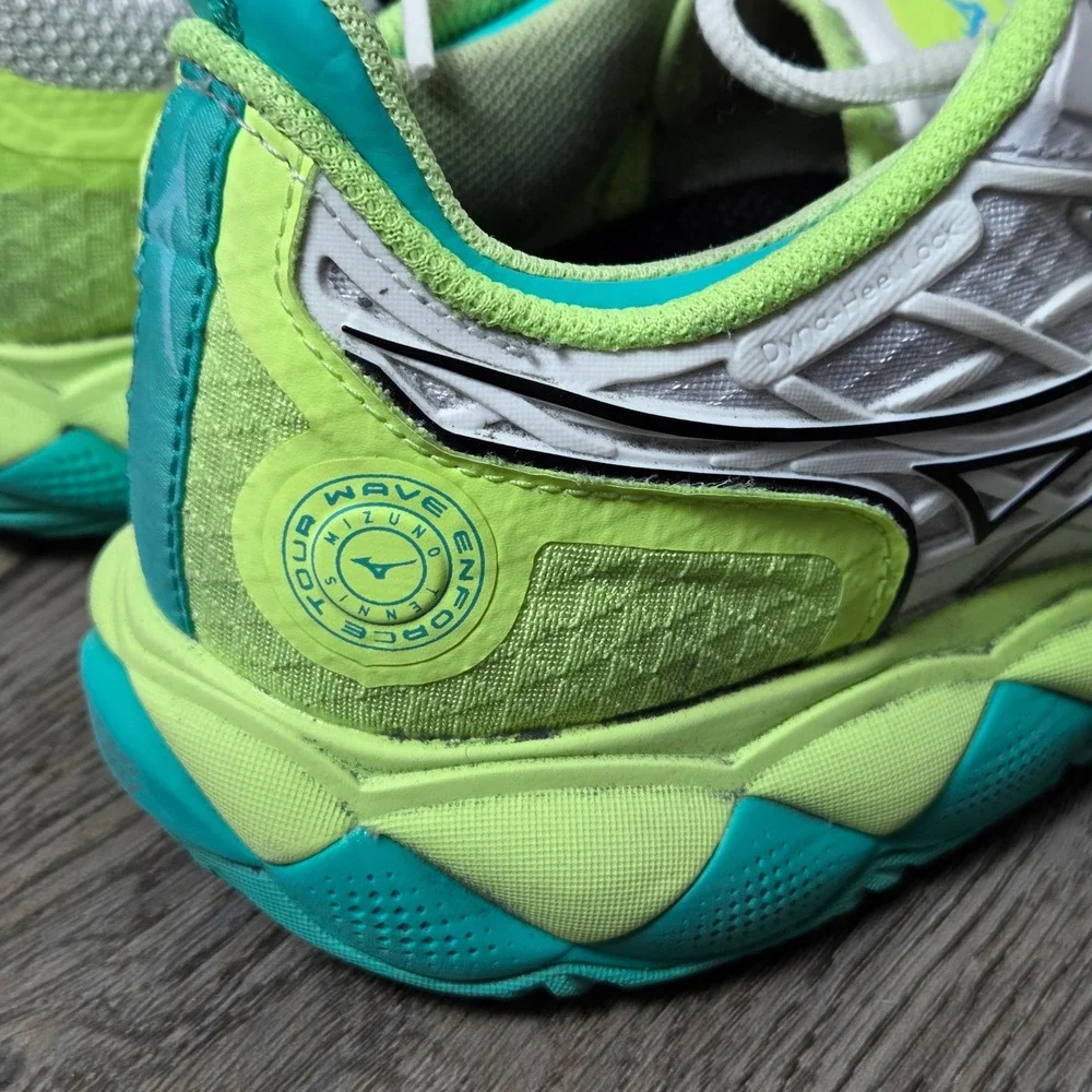 Mizuno Wave Running Shoes Womens 6.5 White‎ Green Teal Athletic Trainer